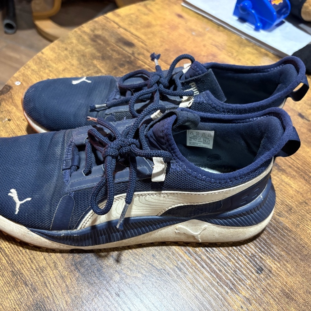 Puma Men's Dark Blue and Cream Sneakers